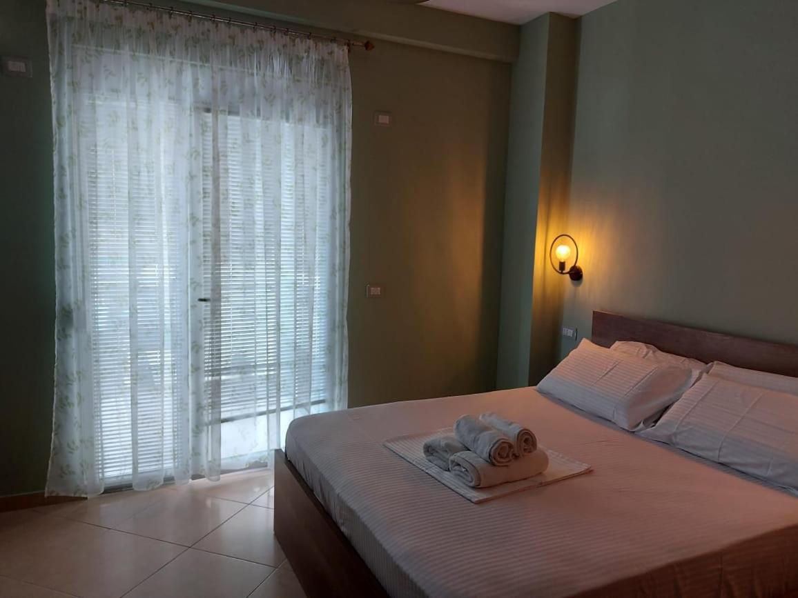 Deni Sea View Apartment Vlorë Exteriör bild