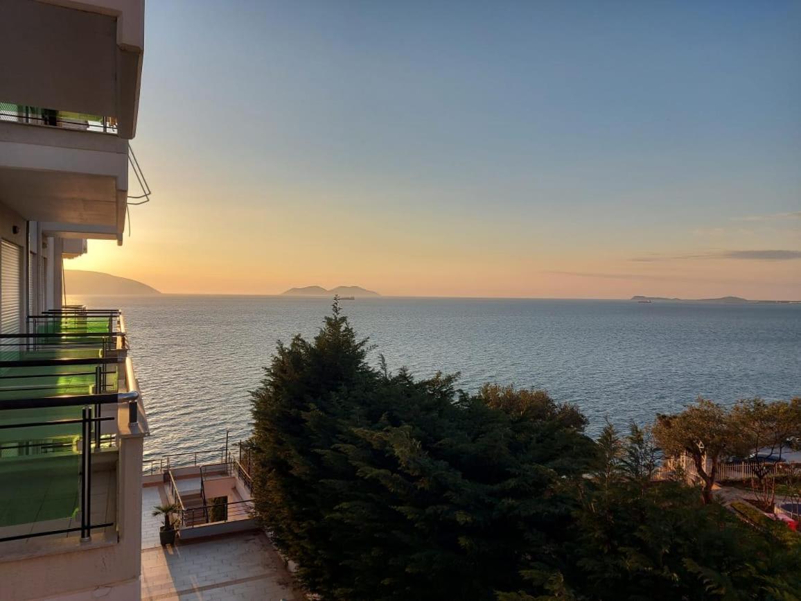 Deni Sea View Apartment Vlorë Exteriör bild