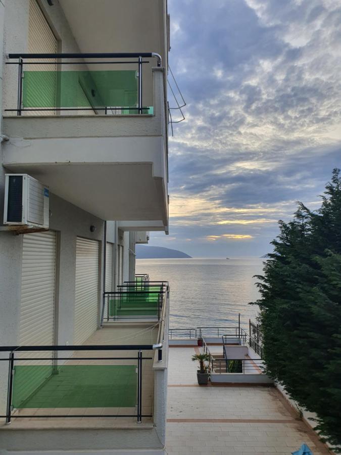 Deni Sea View Apartment Vlorë Exteriör bild