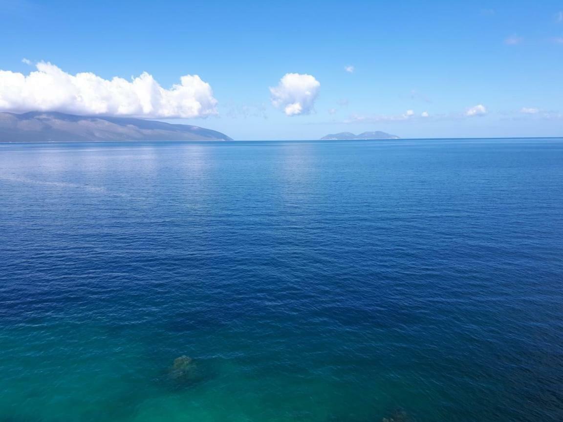 Deni Sea View Apartment Vlorë Exteriör bild
